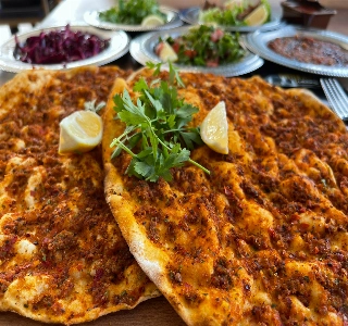 ürün ANTEP LAHMACUN (SARIMSAKLI)