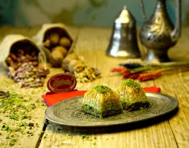 ürün ÖZEL KARE BAKLAVA SATIŞI