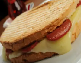 ürün SUCUKLU TOST