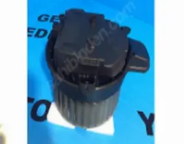 ürün AUDİ A6 KALORİFER FAN MOTORU OEM 4H820021 B