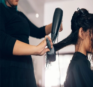 hizmet keratin çeken bayan kuaför salonları