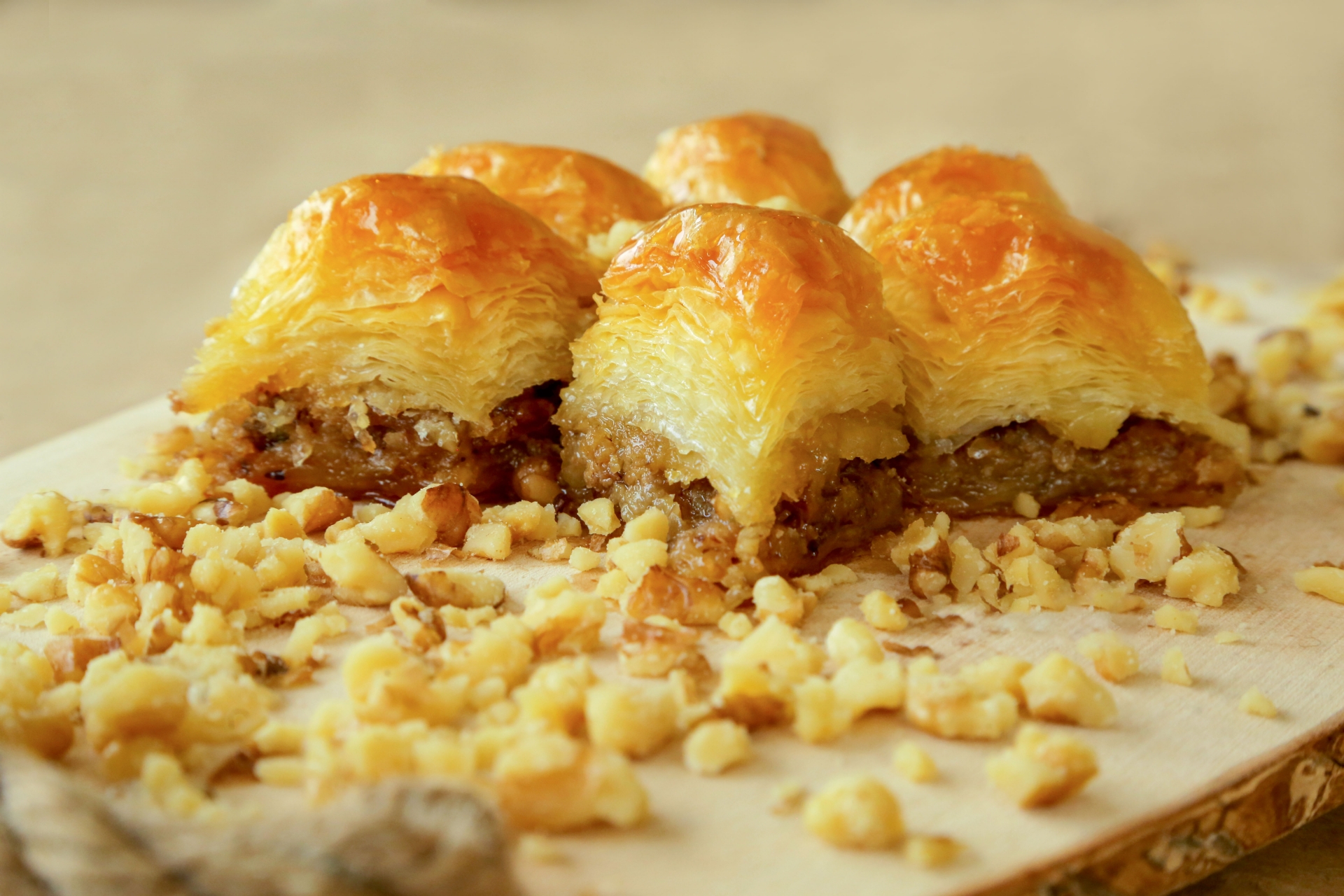 tanitim resim ŞAHİNBEY ALTIN YAPRAK BAKLAVA KADAYIF